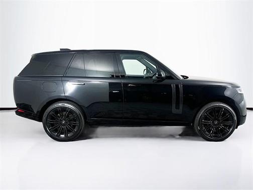 2025 Land Rover Range Rover P400 SE
