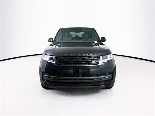 2025 Land Rover Range Rover P400 SE