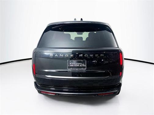 2025 Land Rover Range Rover P400 SE