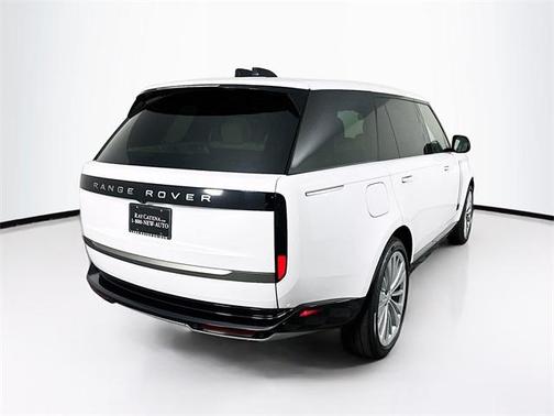 2025 Land Rover Range Rover P400 SE 7 Seat