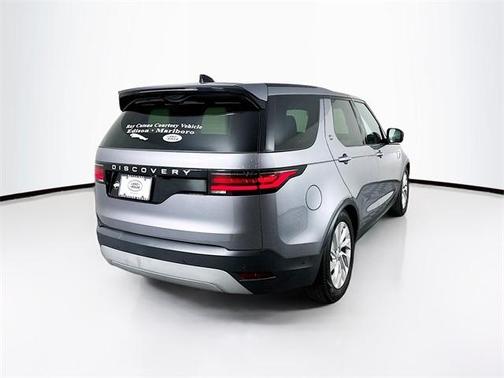 2024 Land Rover Discovery P300 S