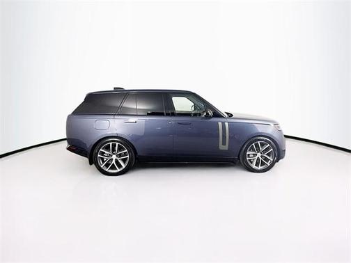 2025 Land Rover Range Rover P530 SE