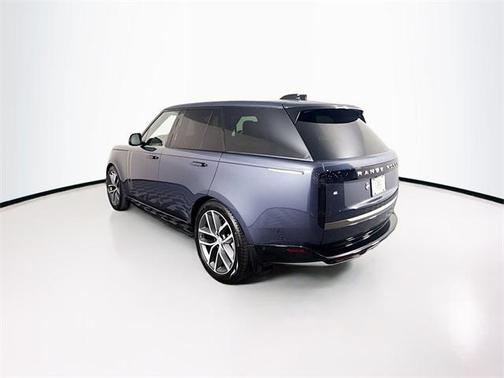 2025 Land Rover Range Rover P530 SE