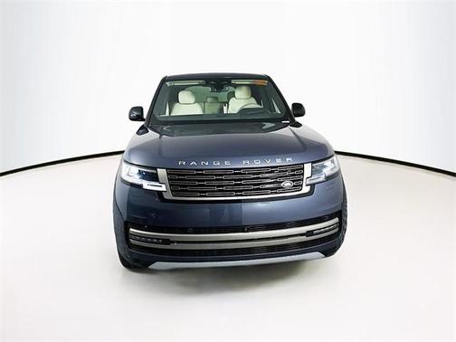 2025 Land Rover Range Rover P550e SE