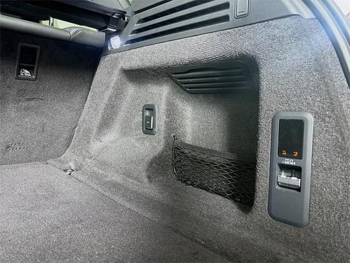 2025 Land Rover Range Rover Sport P360 SE