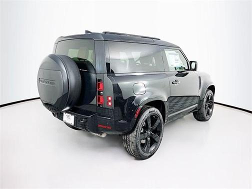 2025 Land Rover Defender P400 X-Dynamic SE
