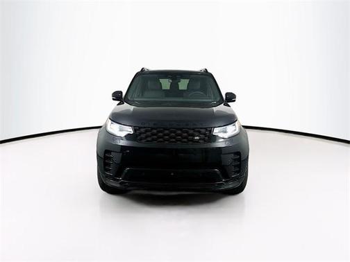 2024 Land Rover Discovery P300 Dynamic SE