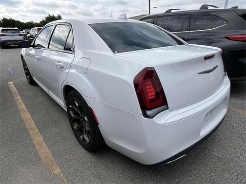 2016 Chrysler 300 S