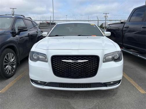 2016 Chrysler 300 S