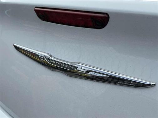 2016 Chrysler 300 S