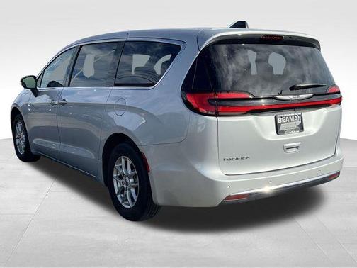 2024 Chrysler Pacifica Touring-L
