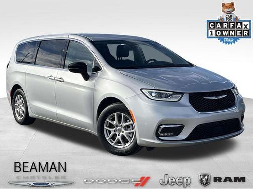 2024 Chrysler Pacifica Touring-L