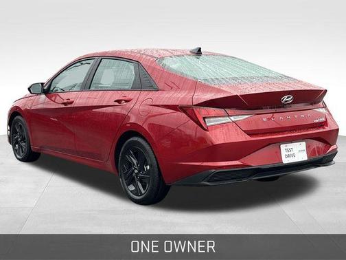 2023 Hyundai ELANTRA HEV Blue