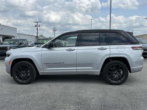 2025 Jeep Grand Cherokee Summit