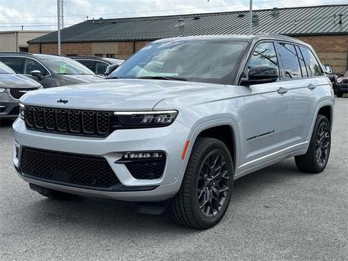 2025 Jeep Grand Cherokee Summit