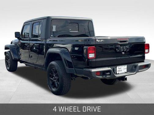 2022 Jeep Gladiator Sport