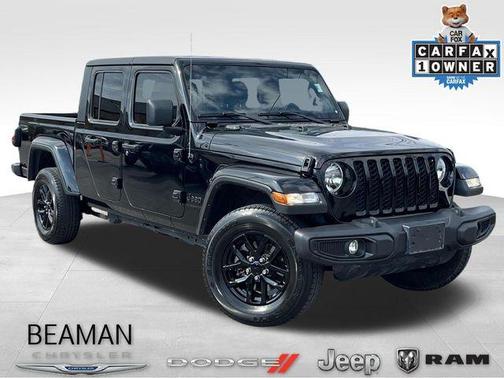 2022 Jeep Gladiator Sport
