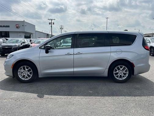 2024 Chrysler Pacifica Touring-L