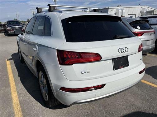2020 Audi Q5 40 Premium Plus