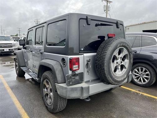 2016 Jeep Wrangler Unlimited Sahara