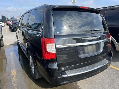 2012 Chrysler Town & Country Touring-L