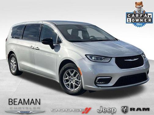 2024 Chrysler Pacifica Touring-L