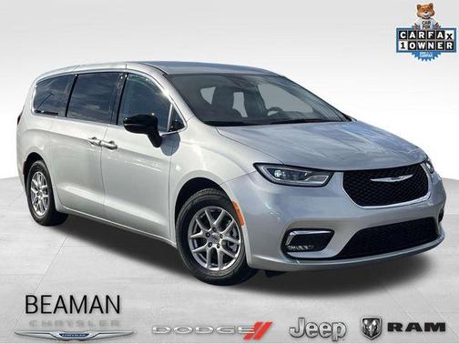 2024 Chrysler Pacifica Touring-L