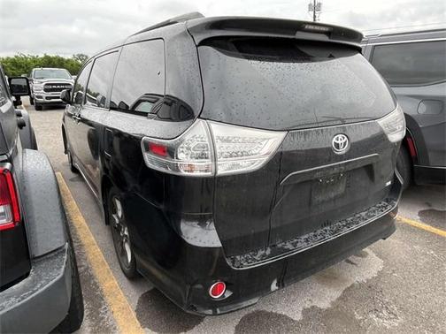 2012 Toyota Sienna SE