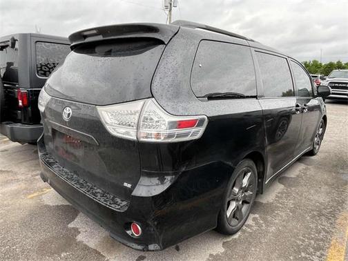 2012 Toyota Sienna SE