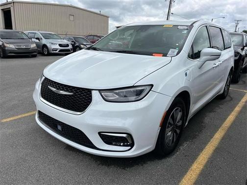 2022 Chrysler Pacifica Hybrid Touring L