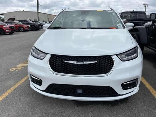 2022 Chrysler Pacifica Hybrid Touring L