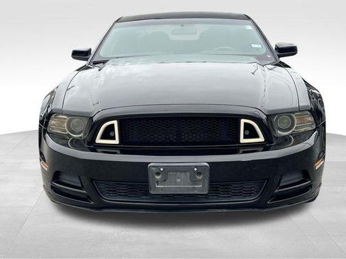 2014 Ford Mustang V6
