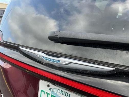 2021 Chrysler Pacifica Hybrid Touring L
