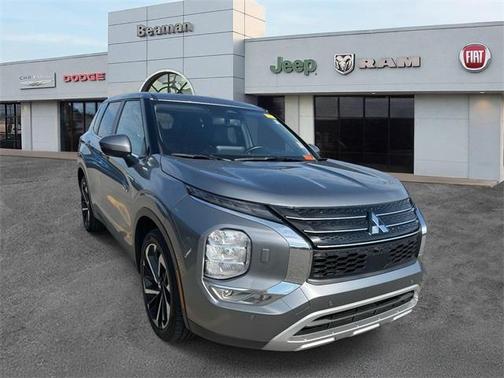 2023 Mitsubishi Outlander PHEV SE