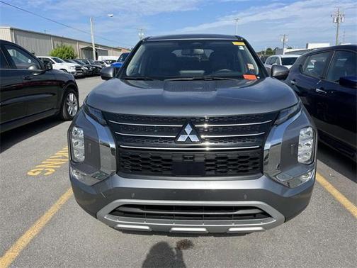 2023 Mitsubishi Outlander PHEV SE