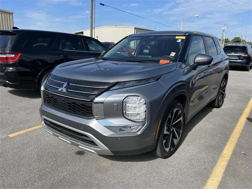 2023 Mitsubishi Outlander PHEV SE