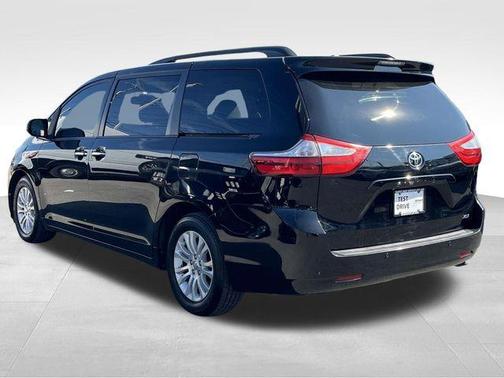 2016 Toyota Sienna L