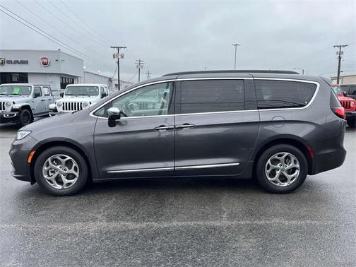 2022 Chrysler Pacifica Limited