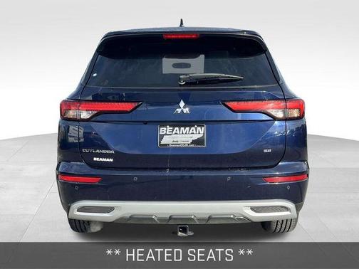 2023 Mitsubishi Outlander SE