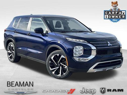 2023 Mitsubishi Outlander SE