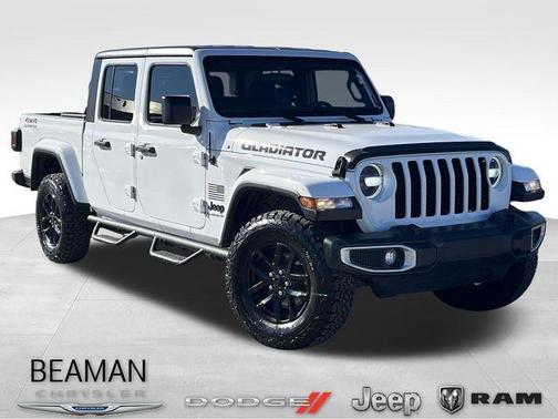 2022 Jeep Gladiator Sport