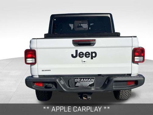 2022 Jeep Gladiator Sport