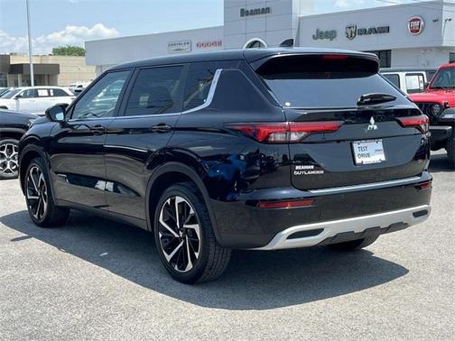 2022 Mitsubishi Outlander SE