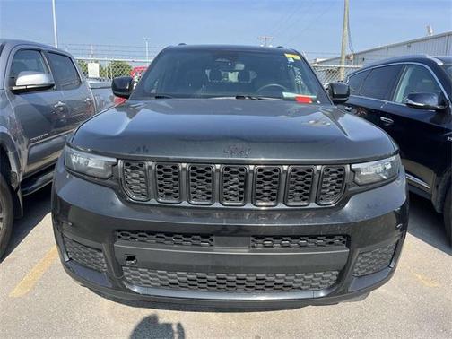2023 Jeep Grand Cherokee L Laredo