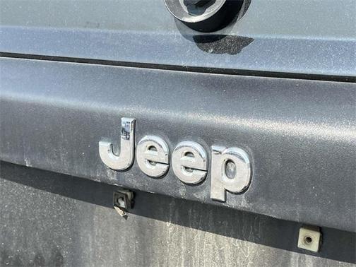 2010 Jeep Commander Sport