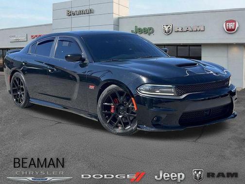 Pitch Black Clearcoat 2017 Dodge Charger R/T 392