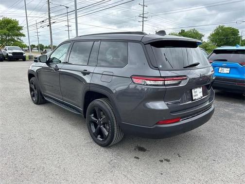 2021 Jeep Grand Cherokee L Laredo