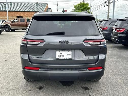 2021 Jeep Grand Cherokee L Laredo