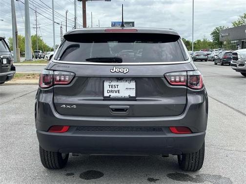 2023 Jeep Compass Sport