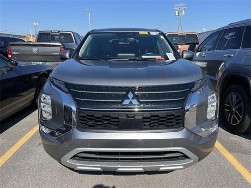 2023 Mitsubishi Outlander PHEV SE